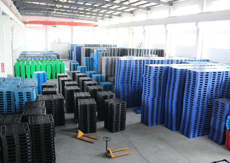 選擇專業的德州塑料托盤加工廠家有哪些優點？