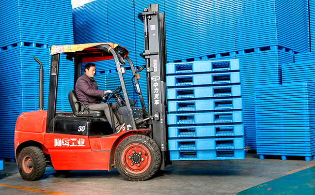 塑料托盤廠家為何要優化注塑車間的管理？