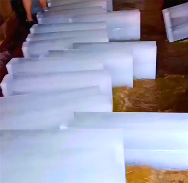 揭秘工業降溫神器:冰塊如何成為夏日降溫利器